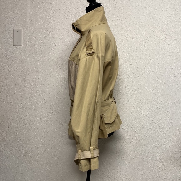 Frame Denim Tonal Blocked Jacket Look no Further For A Utilitarian Inspired Look - Picture 4 of 13